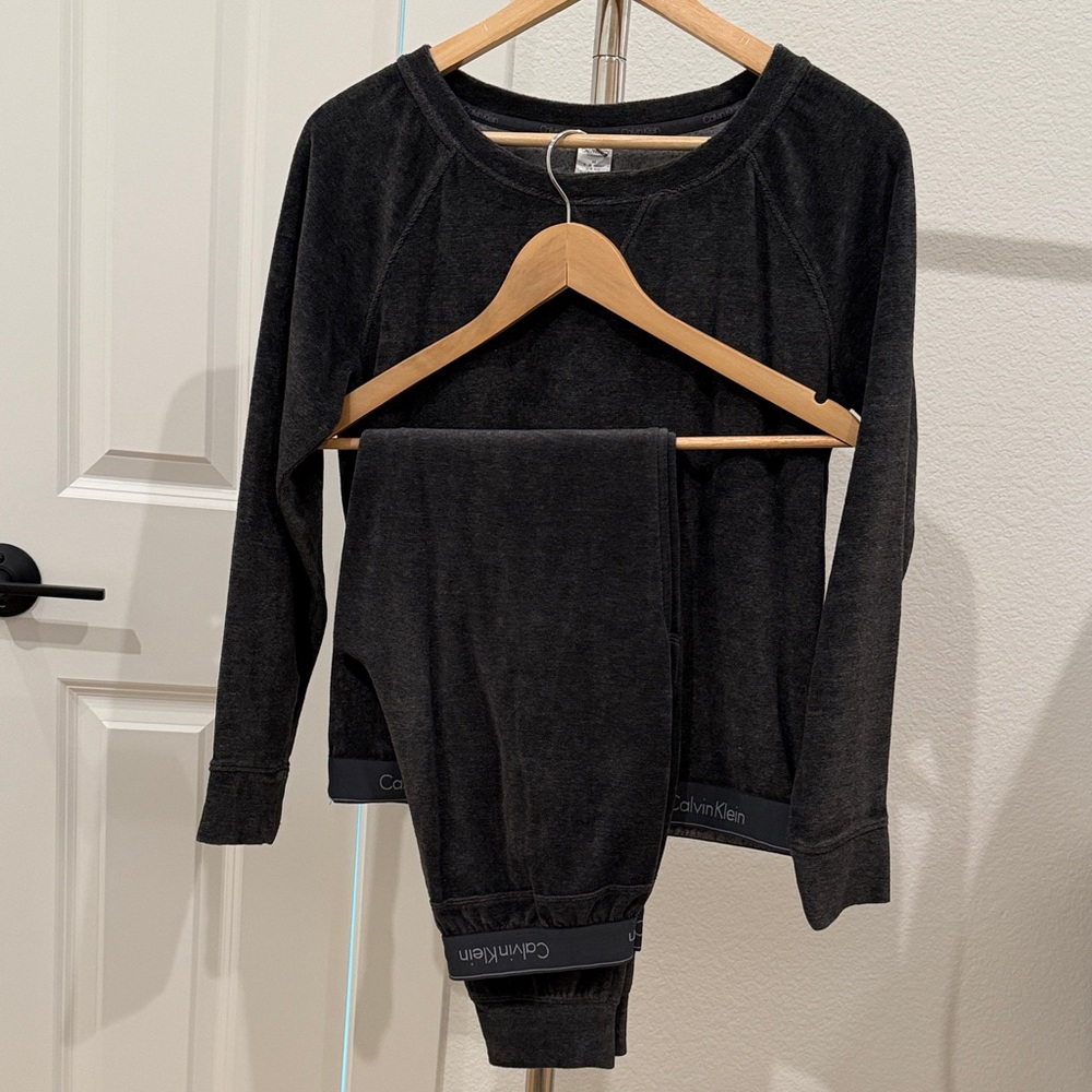 Calvin Klein Women’s Lounge Set